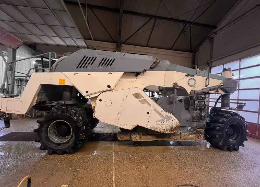 Wirtgen WR 240 I - Stabilizátor zeminy: obrázok 1 Wirtgen WR 240 I - Stabilizátor zeminy: obrázok 1