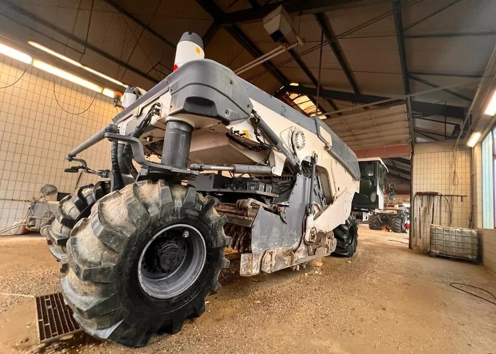 Wirtgen WR 240 I - Stabilizátor zeminy: obrázok 4 Wirtgen WR 240 I - Stabilizátor zeminy: obrázok 4
