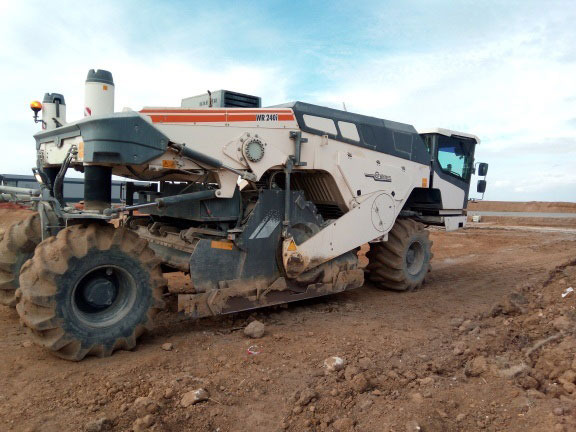 Wirtgen WR 240 I - Stabilizátor zeminy: obrázok 3 Wirtgen WR 240 I - Stabilizátor zeminy: obrázok 3