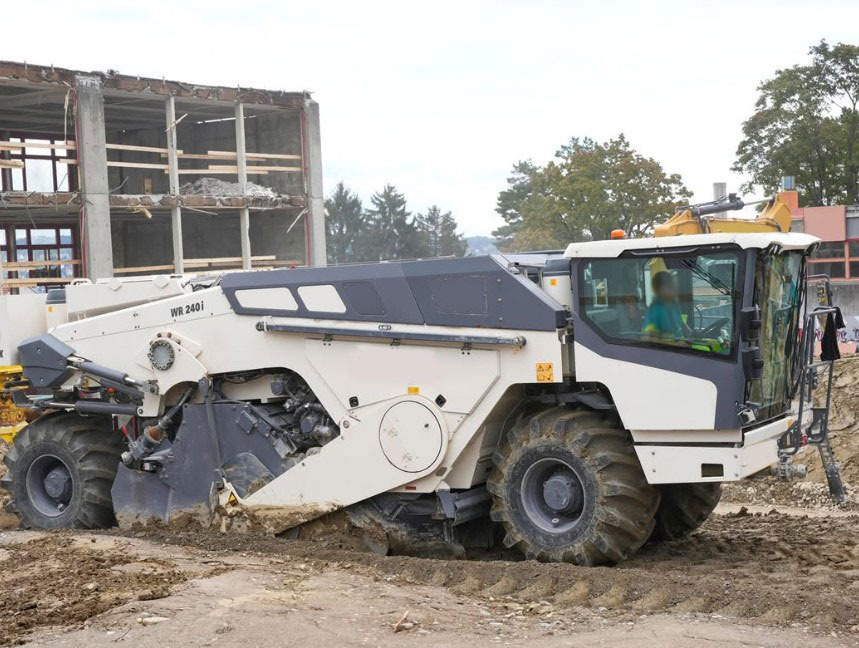 Wirtgen WR 240 i S-Pack - Stabilizátor zeminy: obrázok 2 Wirtgen WR 240 i S-Pack - Stabilizátor zeminy: obrázok 2