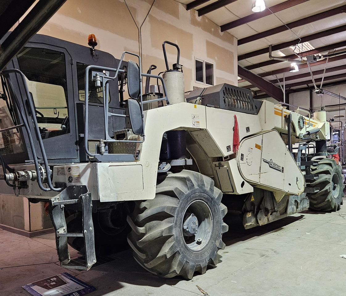 Wirtgen WR 2400 - Stabilizátor zeminy: obrázok 3 Wirtgen WR 2400 - Stabilizátor zeminy: obrázok 3