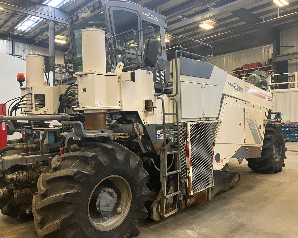Wirtgen WR 2500 S - Stabilizátor zeminy: obrázok 2 Wirtgen WR 2500 S - Stabilizátor zeminy: obrázok 2