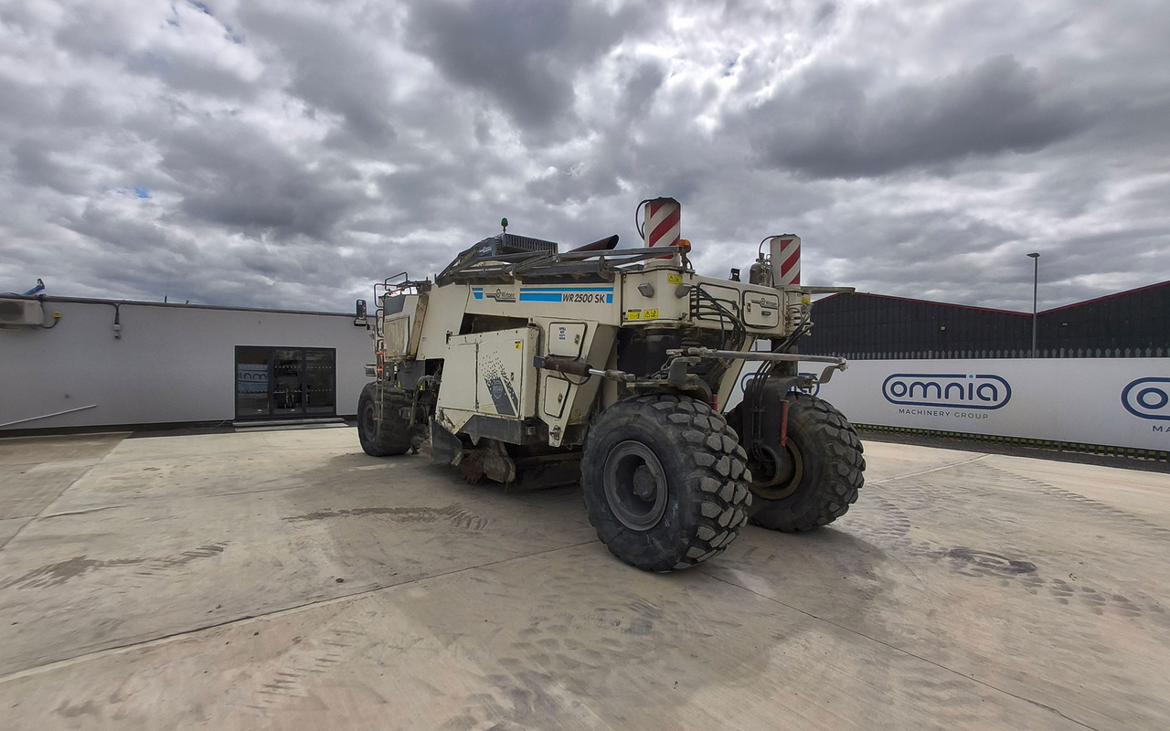 Wirtgen WR 2500 SK - Stabilizátor zeminy: obrázok 5 Wirtgen WR 2500 SK - Stabilizátor zeminy: obrázok 5