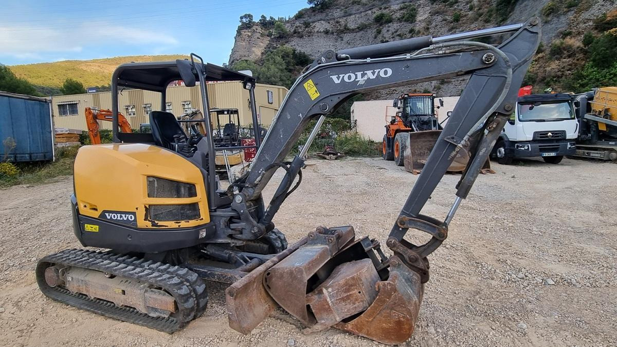 Volvo ECR35D - Mini rýpadlo: obrázok 3 Volvo ECR35D - Mini rýpadlo: obrázok 3