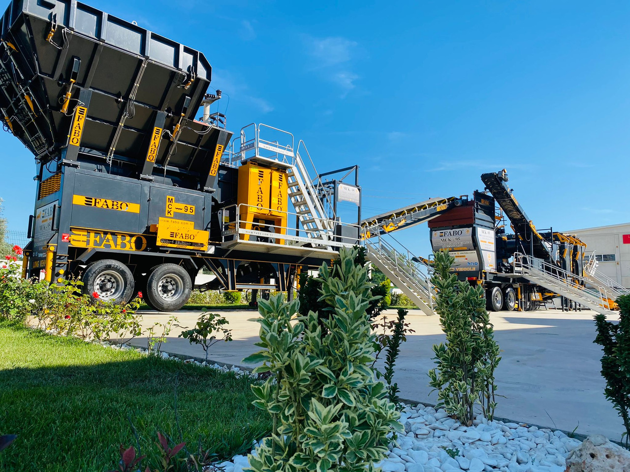 FABO MCK-95 MOBILE CRUSHING & SCREENING PLANT - Kužeľový drvič: obrázok 3 FABO MCK-95 MOBILE CRUSHING & SCREENING PLANT - Kužeľový drvič: obrázok 3
