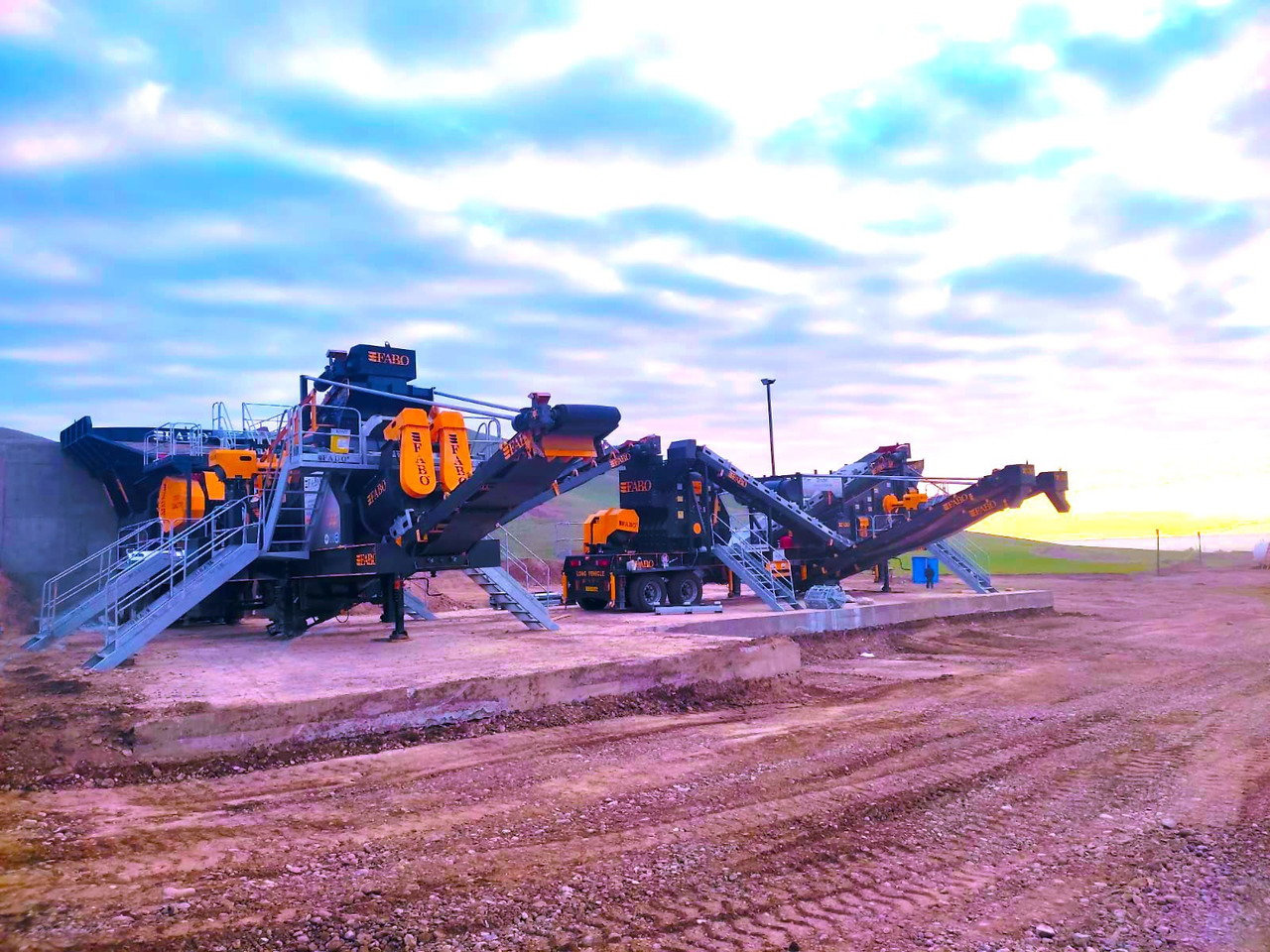 FABO Mobile crusher - Mobilný drvič: obrázok 2 FABO Mobile crusher - Mobilný drvič: obrázok 2