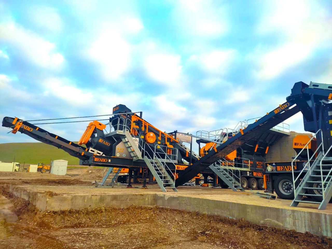 FABO Mobile crusher - Mobilný drvič: obrázok 3 FABO Mobile crusher - Mobilný drvič: obrázok 3