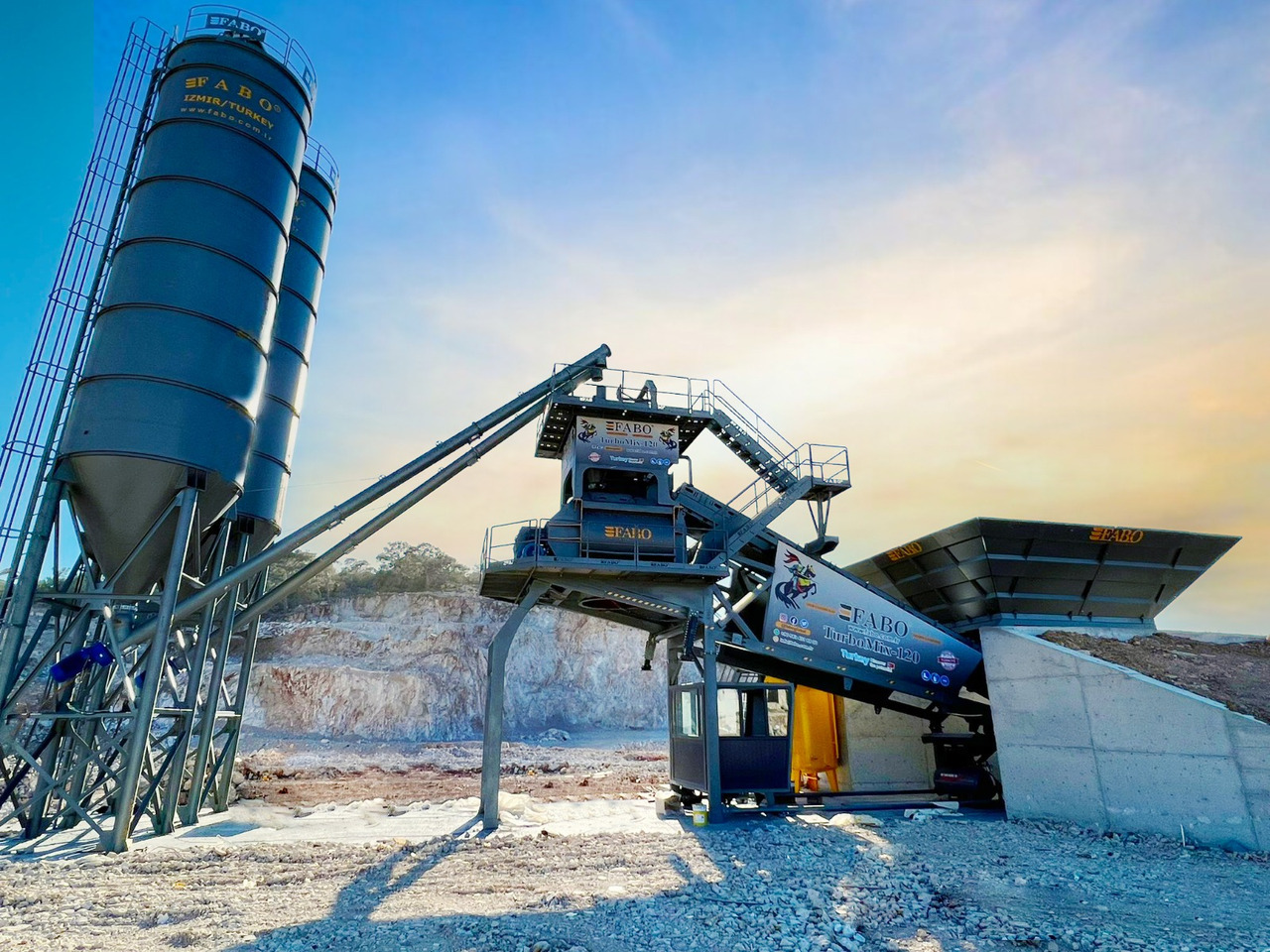 FABO mobile concrete batching plant - Betonáreň: obrázok 1 FABO mobile concrete batching plant - Betonáreň: obrázok 1