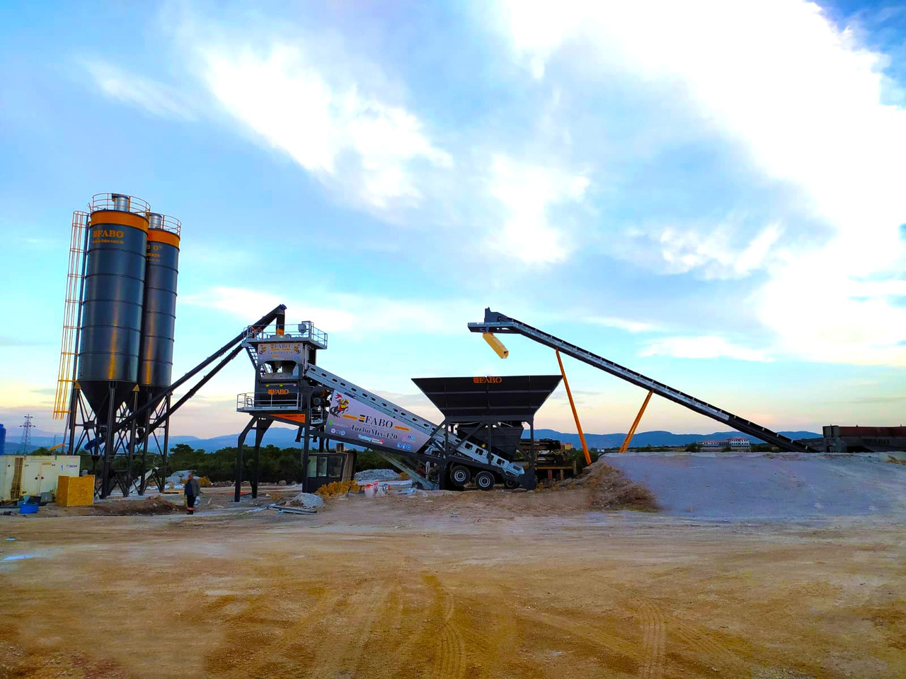 FABO mobile concrete batching plant - Betonáreň: obrázok 5 FABO mobile concrete batching plant - Betonáreň: obrázok 5