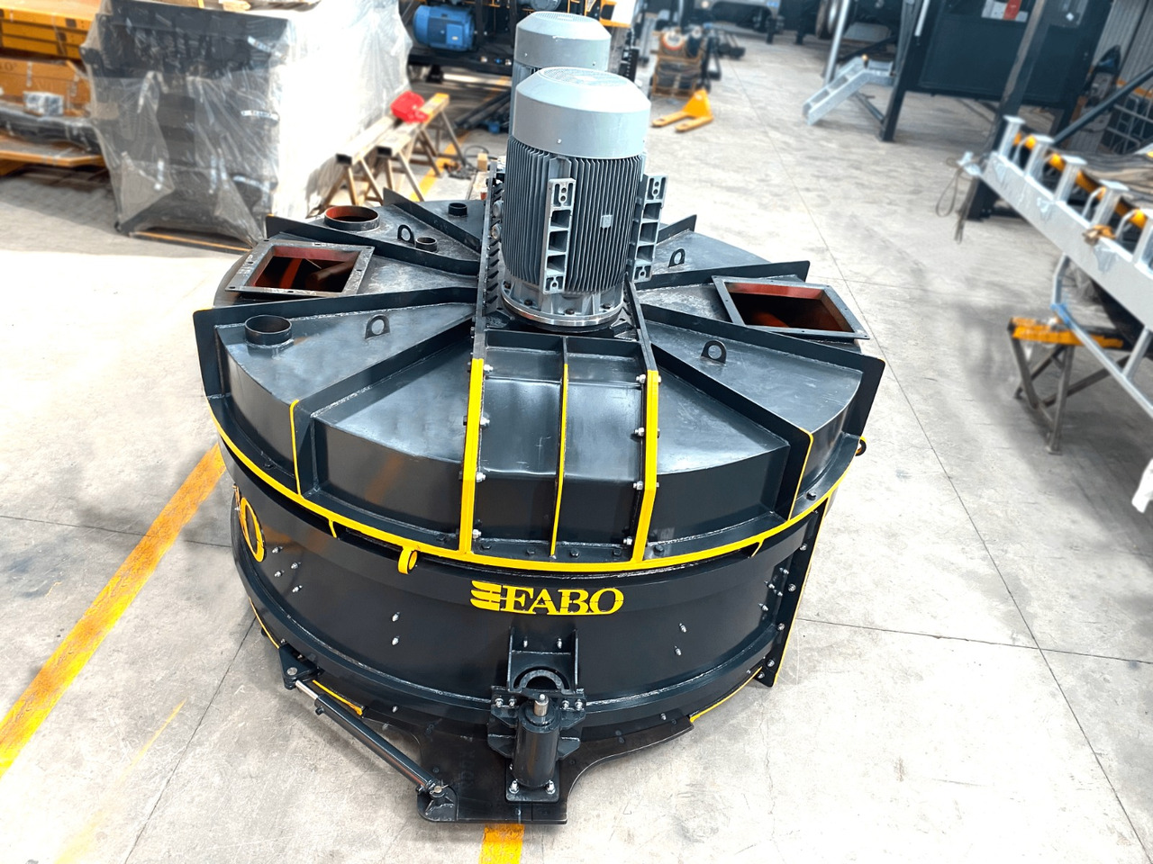 FABO twin shaft mixer - Stavebná miešačka: obrázok 4 FABO twin shaft mixer - Stavebná miešačka: obrázok 4