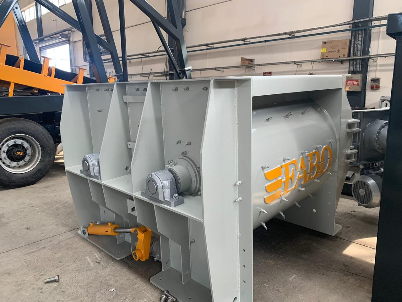 FABO twin shaft mixer - Stavebná miešačka: obrázok 5 FABO twin shaft mixer - Stavebná miešačka: obrázok 5