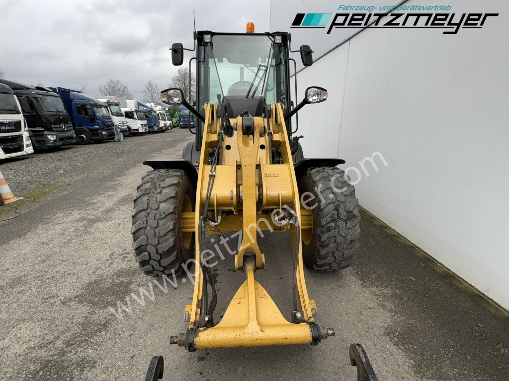 CAT Radlader 908 M Palettengabel +4in1 Schaufel 20 km/h - Kolesový nakladač: obrázok 5 CAT Radlader 908 M Palettengabel +4in1 Schaufel 20 km/h - Kolesový nakladač: obrázok 5