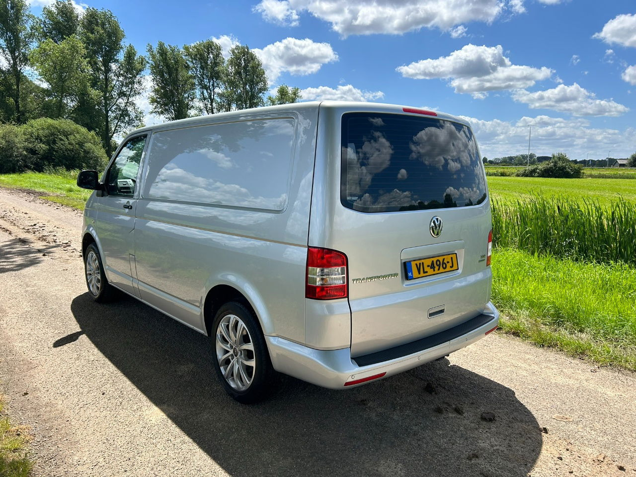 Volkswagen Transporter 2.0 TDI Bleumotion Technology L1 H1 114 PK apk 14-12-2024 Airco NL - Malá dodávka: obrázok 5 Volkswagen Transporter 2.0 TDI Bleumotion Technology L1 H1 114 PK apk 14-12-2024 Airco NL - Malá dodávka: obrázok 5