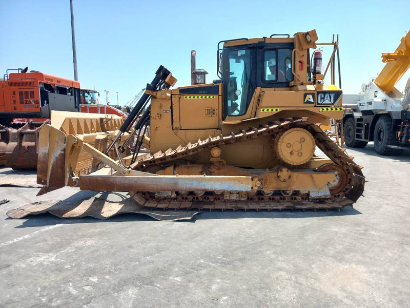 Cat D6T LGP (Abu Dhabi) - Buldozér: obrázok 1 Cat D6T LGP (Abu Dhabi) - Buldozér: obrázok 1