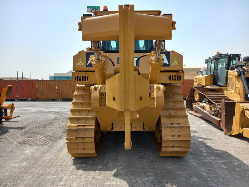 Cat D8R (Abu Dhabi) - Buldozér: obrázok 4 Cat D8R (Abu Dhabi) - Buldozér: obrázok 4