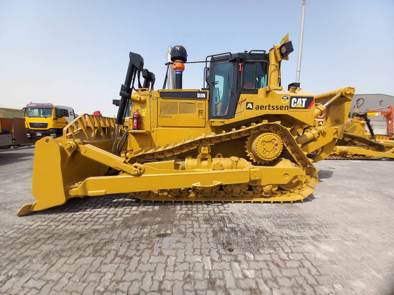 Cat D8R (Abu Dhabi) - Buldozér: obrázok 1 Cat D8R (Abu Dhabi) - Buldozér: obrázok 1