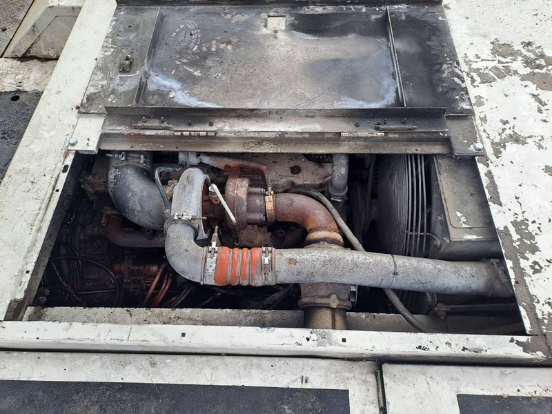 Terénny žeriav Grove RT890E: obrázok 14