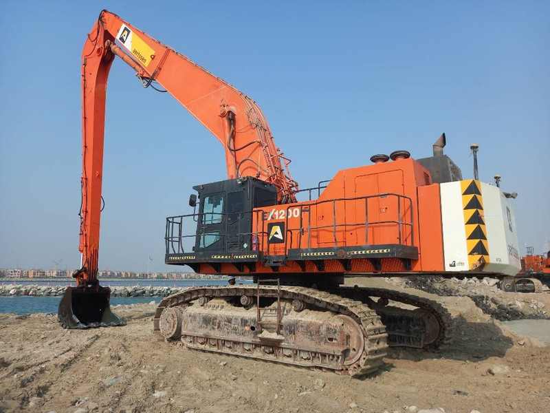Hitachi EX1200-6 Longreach 28m (Abu Dhabi) - Rýpadlo: obrázok 4 Hitachi EX1200-6 Longreach 28m (Abu Dhabi) - Rýpadlo: obrázok 4
