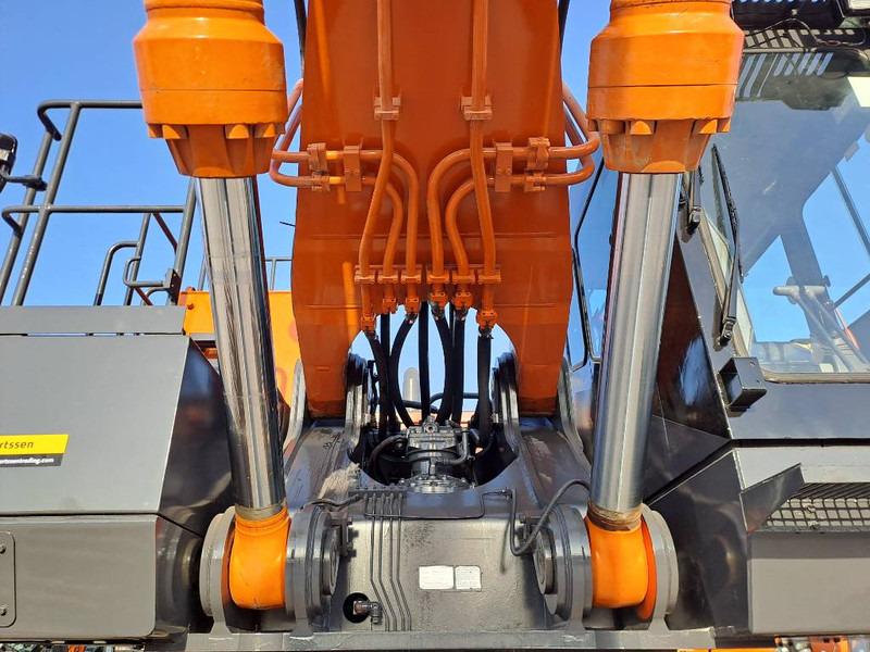 Hitachi EX1200-6 ME (New Boom + Stick)(Jebel Ali, UAE) - Pásové rýpadlo: obrázok 3 Hitachi EX1200-6 ME (New Boom + Stick)(Jebel Ali, UAE) - Pásové rýpadlo: obrázok 3