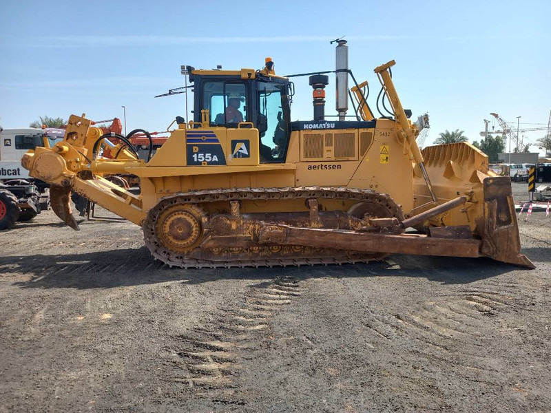Komatsu D155A-6R (4 pieces available - Abu Dhabi) - Buldozér: obrázok 3 Komatsu D155A-6R (4 pieces available - Abu Dhabi) - Buldozér: obrázok 3
