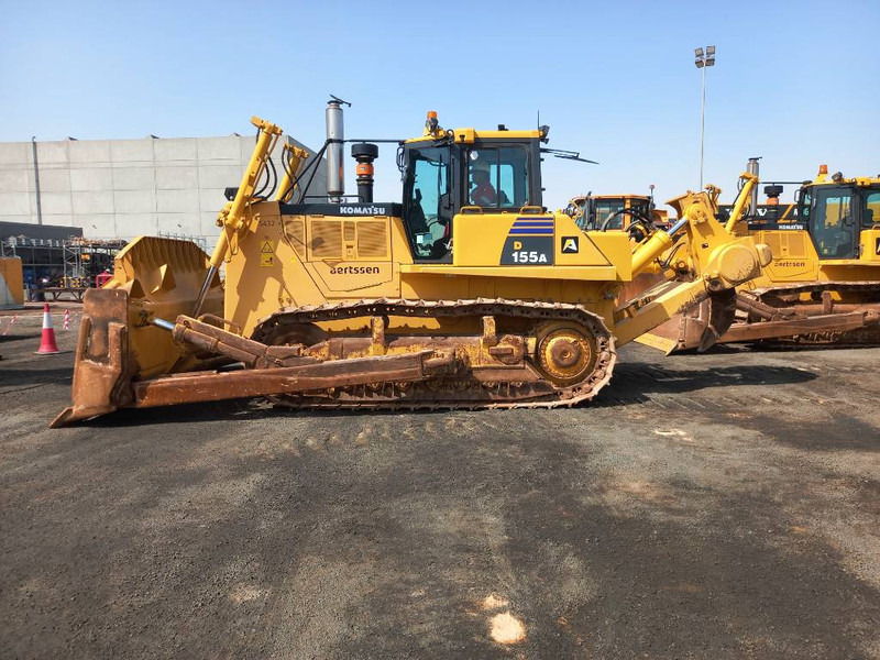 Komatsu D155A-6R (4 pieces available - Abu Dhabi) - Buldozér: obrázok 1 Komatsu D155A-6R (4 pieces available - Abu Dhabi) - Buldozér: obrázok 1