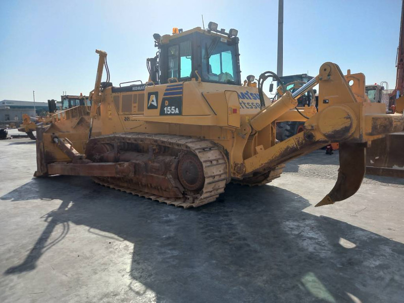 Komatsu D155A-6R (4 pieces available - Abu Dhabi) - Buldozér: obrázok 2 Komatsu D155A-6R (4 pieces available - Abu Dhabi) - Buldozér: obrázok 2