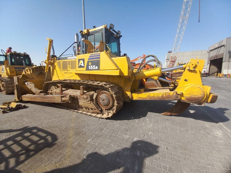 Komatsu D155A-6R (4 pieces available in Abu Dhabi) - Buldozér: obrázok 3 Komatsu D155A-6R (4 pieces available in Abu Dhabi) - Buldozér: obrázok 3