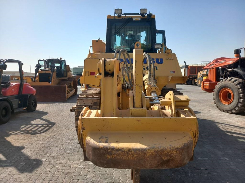 Komatsu D155A-6R (4 pieces available in Abu Dhabi) - Buldozér: obrázok 5 Komatsu D155A-6R (4 pieces available in Abu Dhabi) - Buldozér: obrázok 5