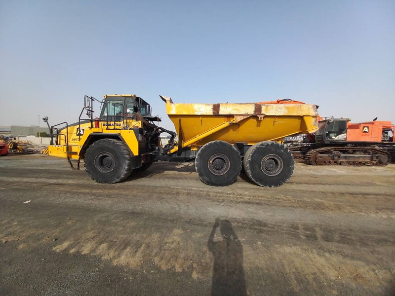 Komatsu HM400-3R (4 pcs available in Abu Dhabi) - Ťahačový kĺbový damper: obrázok 1 Komatsu HM400-3R (4 pcs available in Abu Dhabi) - Ťahačový kĺbový damper: obrázok 1
