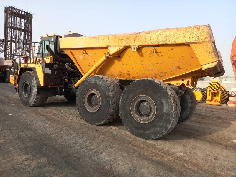 Komatsu HM400-3R (4 pcs available in Abu Dhabi) - Ťahačový kĺbový damper: obrázok 2 Komatsu HM400-3R (4 pcs available in Abu Dhabi) - Ťahačový kĺbový damper: obrázok 2