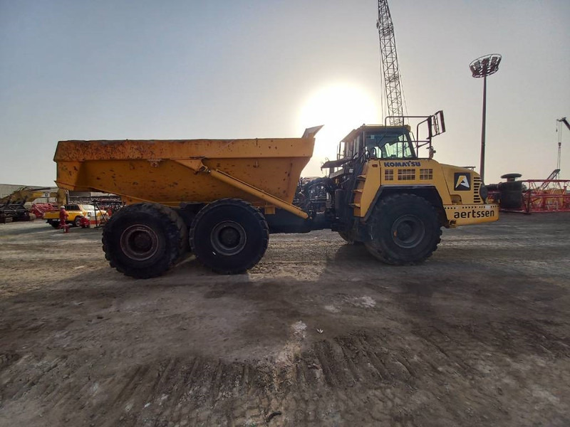 Komatsu HM400-3R (4 pcs available in Abu Dhabi) - Ťahačový kĺbový damper: obrázok 4 Komatsu HM400-3R (4 pcs available in Abu Dhabi) - Ťahačový kĺbový damper: obrázok 4