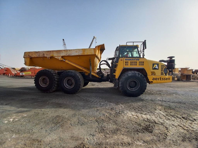 Komatsu HM400-3R (4 pcs available in Abu Dhabi) - Ťahačový kĺbový damper: obrázok 4 Komatsu HM400-3R (4 pcs available in Abu Dhabi) - Ťahačový kĺbový damper: obrázok 4