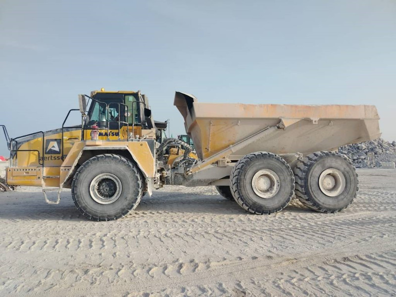 Komatsu HM400-3R (4 pieces available in Abu Dhabi) - Ťahačový kĺbový damper: obrázok 1 Komatsu HM400-3R (4 pieces available in Abu Dhabi) - Ťahačový kĺbový damper: obrázok 1