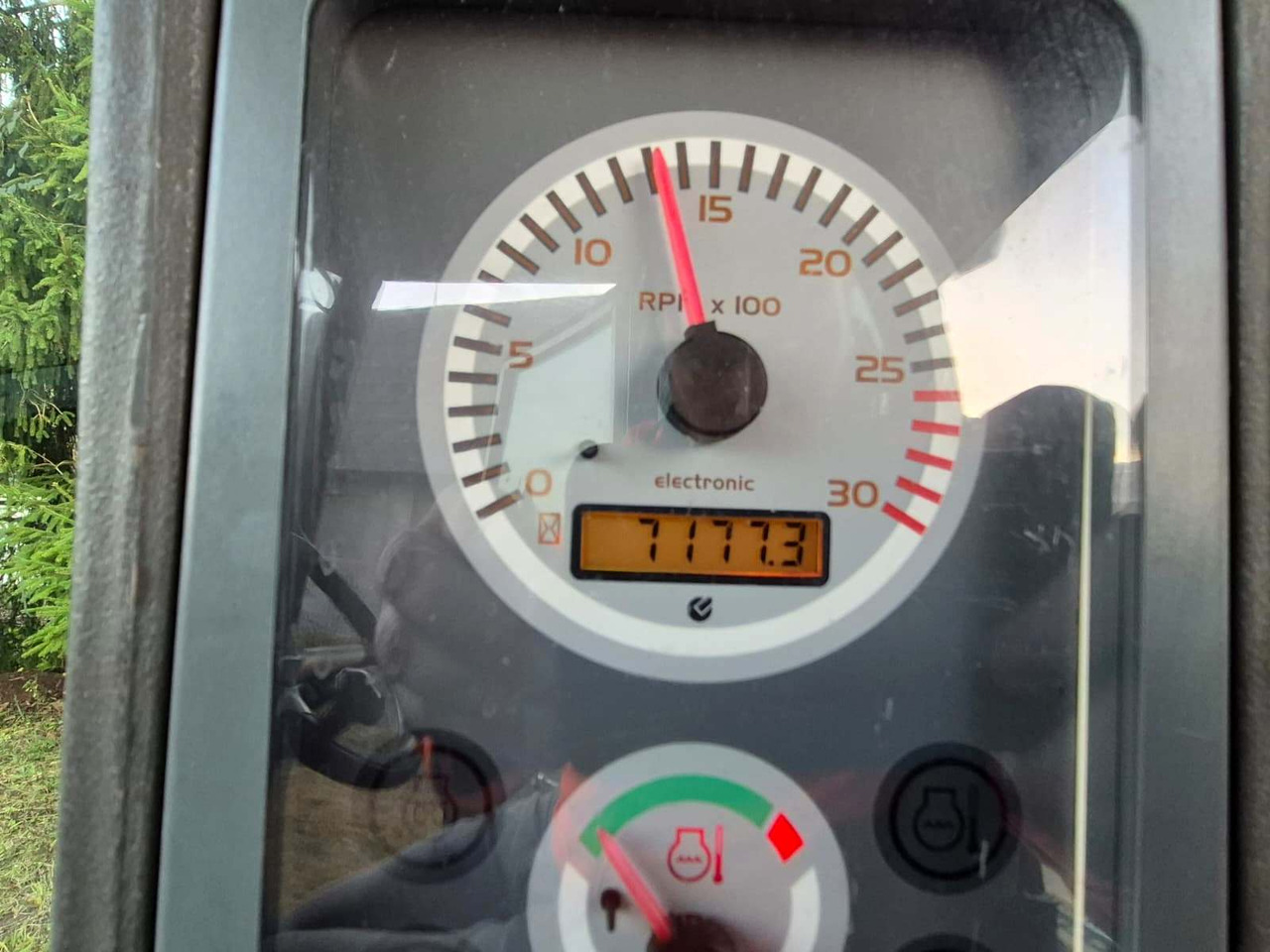 KOMATSU WB93R-5 - Rýpadlo-nakladač: obrázok 5 KOMATSU WB93R-5 - Rýpadlo-nakladač: obrázok 5