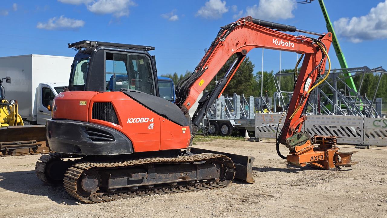 Kubota KX080-4, AXER 540 - Lesnícky traktor: obrázok 4 Kubota KX080-4, AXER 540 - Lesnícky traktor: obrázok 4