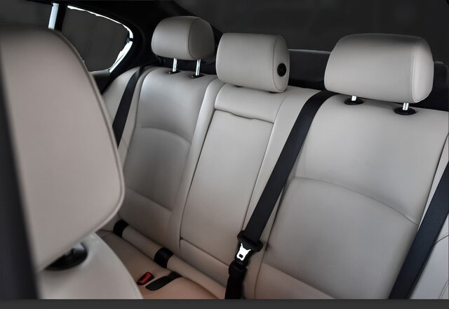 BMW 530d xDrive INDIVIDUAL CONNECTED DRIVE ECO PRO... - Sedan: obrázok 4 BMW 530d xDrive INDIVIDUAL CONNECTED DRIVE ECO PRO... - Sedan: obrázok 4