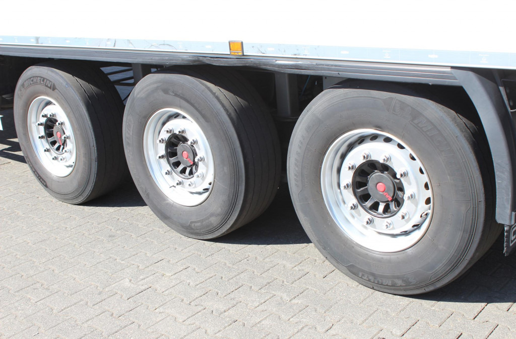 Náves chladírenské Chereau TK SLXi 300  Doppelstock  FRC06.26   SAF: obrázok 6 Náves chladírenské Chereau TK SLXi 300  Doppelstock  FRC06.26   SAF: obrázok 6