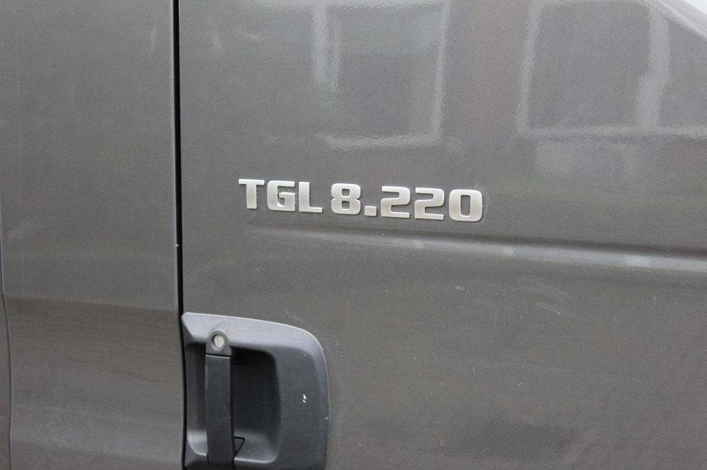 MAN TGL 8.220   Plane   AHK   6,1 m   Luft   Klima - Plachtové nákladné vozidlo: obrázok 4 MAN TGL 8.220   Plane   AHK   6,1 m   Luft   Klima - Plachtové nákladné vozidlo: obrázok 4