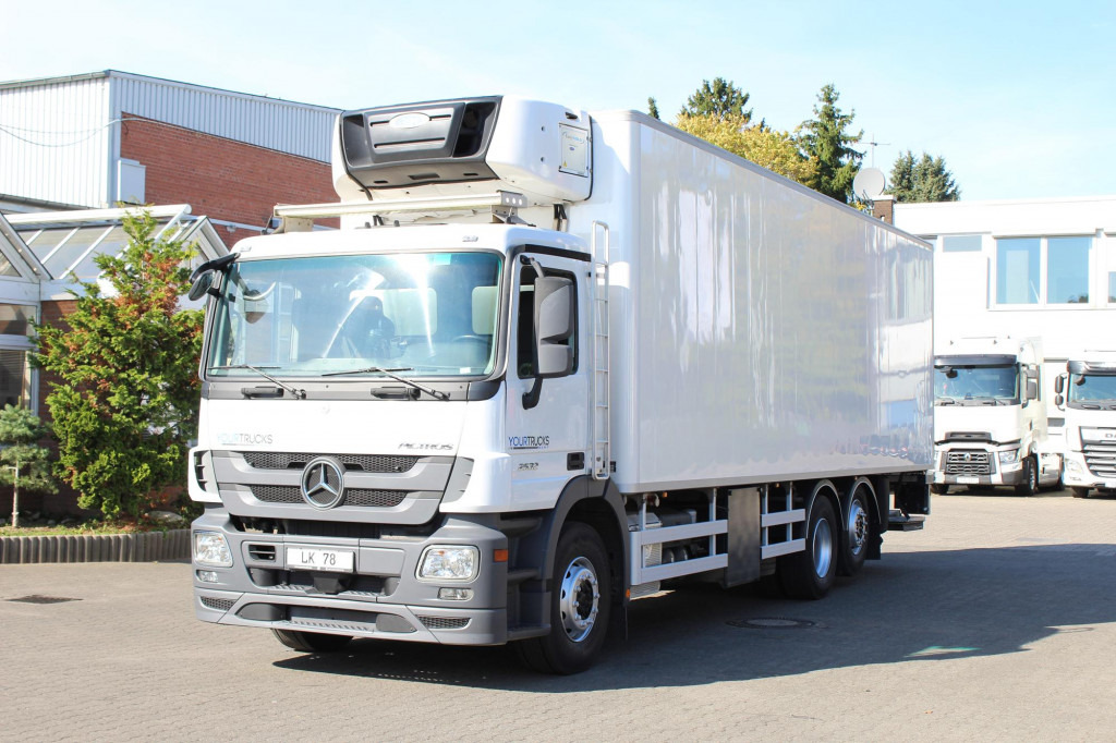 Mercedes-Benz Actros 2532 E5 CS 1150 Multi Bi-Temp LBW Rolltor - Chladirenské nákladné vozidlo: obrázok 1 Mercedes-Benz Actros 2532 E5 CS 1150 Multi Bi-Temp LBW Rolltor - Chladirenské nákladné vozidlo: obrázok 1