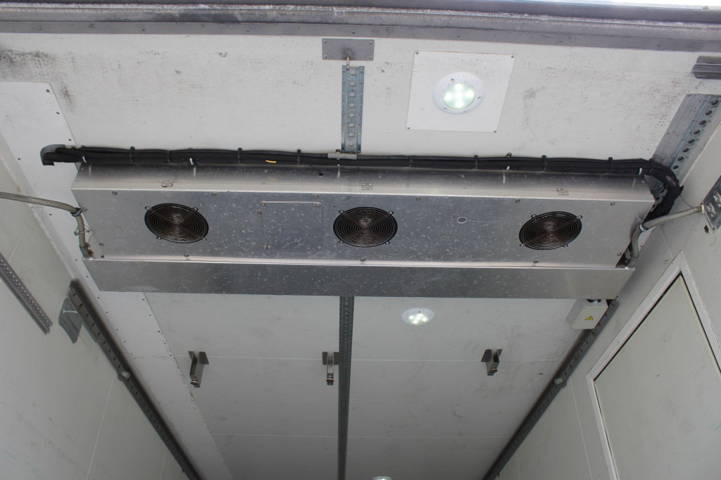 Mercedes-Benz Antos 2540 E6 Kühlkoffer Lift-Lenkachse LBW 2t - Chladirenské nákladné vozidlo: obrázok 3 Mercedes-Benz Antos 2540 E6 Kühlkoffer Lift-Lenkachse LBW 2t - Chladirenské nákladné vozidlo: obrázok 3