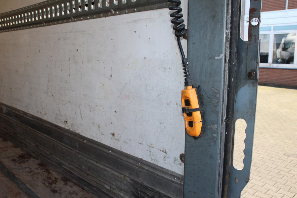 Renault D 280E6 Wide Koffer LBW nur 268Tkm! - Skříňový nákladní auto: obrázok 4 Renault D 280E6 Wide Koffer LBW nur 268Tkm! - Skříňový nákladní auto: obrázok 4