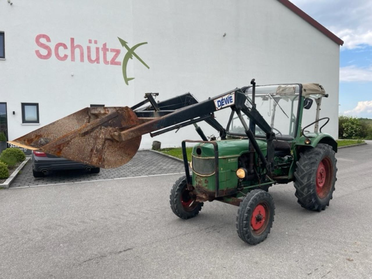 Deutz-Fahr D 4005 mit Frontlader / Oldtimer - Traktor: obrázok 2 Deutz-Fahr D 4005 mit Frontlader / Oldtimer - Traktor: obrázok 2