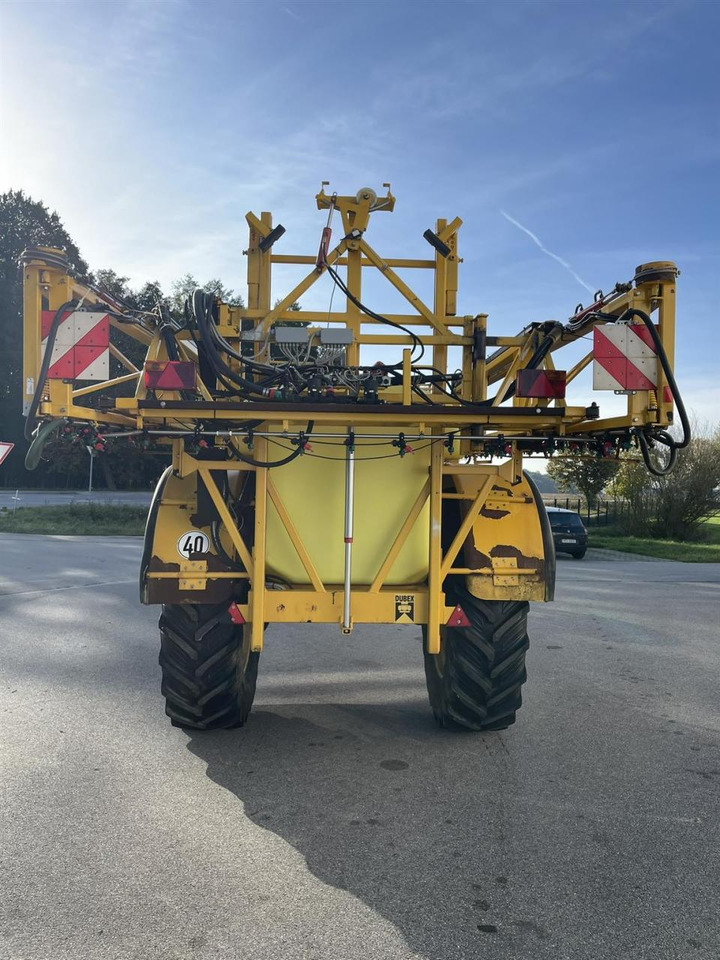 Dubex Dubex Vector mit Lenkung, Baujahr 2003 - Ťahaný postrekovač: obrázok 5 Dubex Dubex Vector mit Lenkung, Baujahr 2003 - Ťahaný postrekovač: obrázok 5