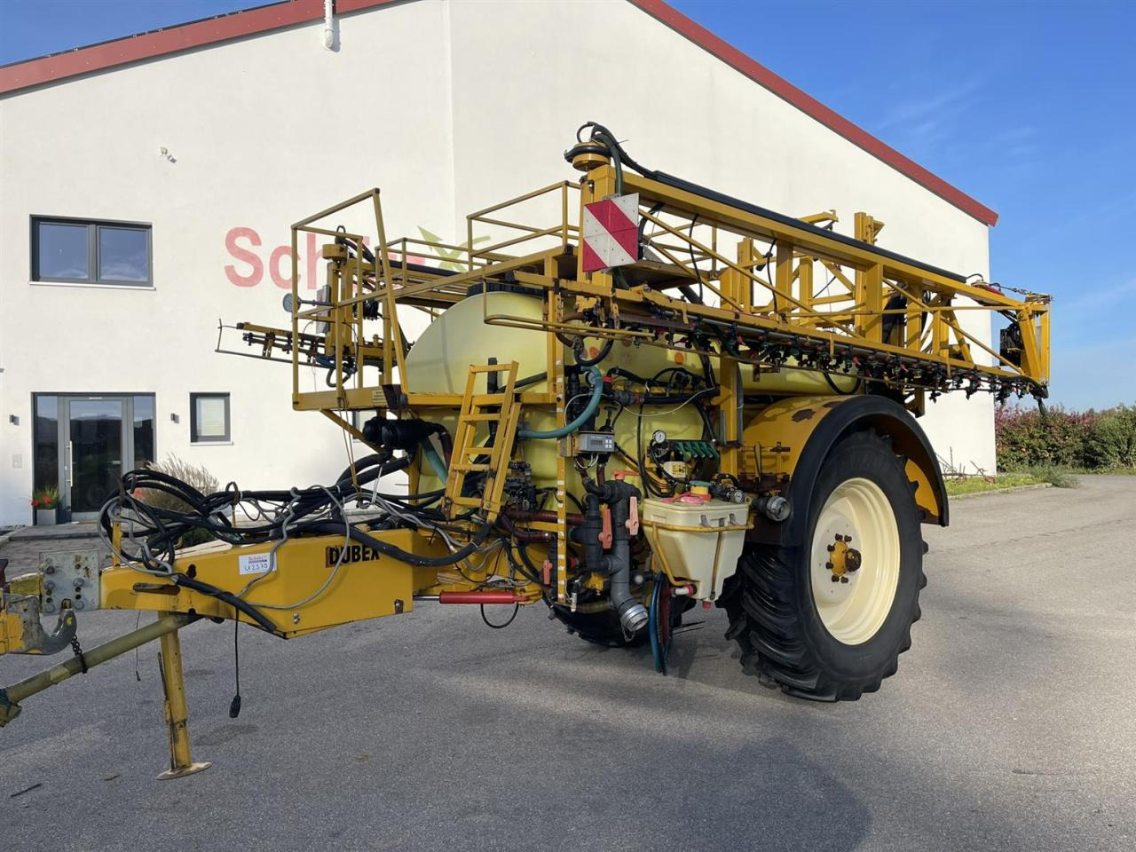 Dubex Dubex Vector mit Lenkung, Baujahr 2003 - Ťahaný postrekovač: obrázok 1 Dubex Dubex Vector mit Lenkung, Baujahr 2003 - Ťahaný postrekovač: obrázok 1
