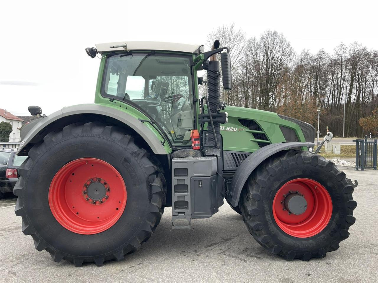 Fendt 828 Vario Profi Plus, GPS, FZW, 5DW, Baujahr 2014 - Traktor: obrázok 5 Fendt 828 Vario Profi Plus, GPS, FZW, 5DW, Baujahr 2014 - Traktor: obrázok 5
