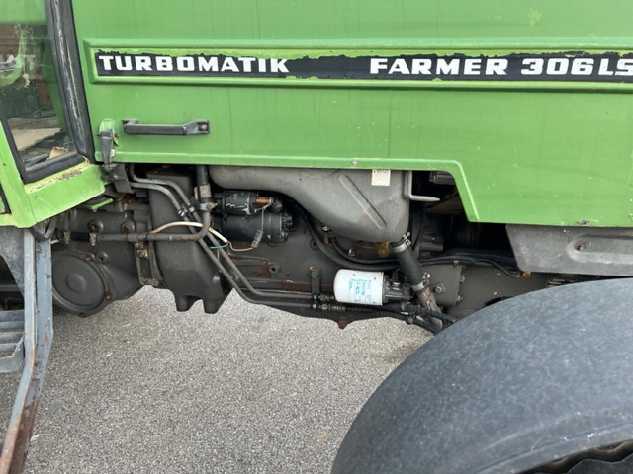 Fendt Farmer 306 LS, ca. 9516 Bh, Baujahr 1982 - Traktor: obrázok 4 Fendt Farmer 306 LS, ca. 9516 Bh, Baujahr 1982 - Traktor: obrázok 4