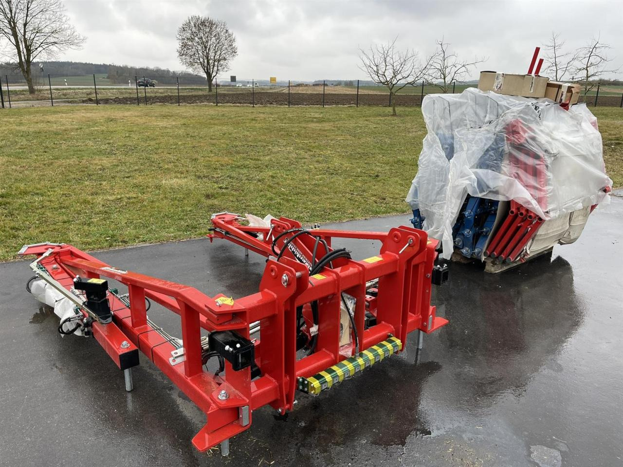 Hatzenbichler Neuer unbenutzter Striegel mit hydraulischer Druckverstellung, 12m AB, Hatzenbichler Striegel - Brány: obrázok 1 Hatzenbichler Neuer unbenutzter Striegel mit hydraulischer Druckverstellung, 12m AB, Hatzenbichler Striegel - Brány: obrázok 1