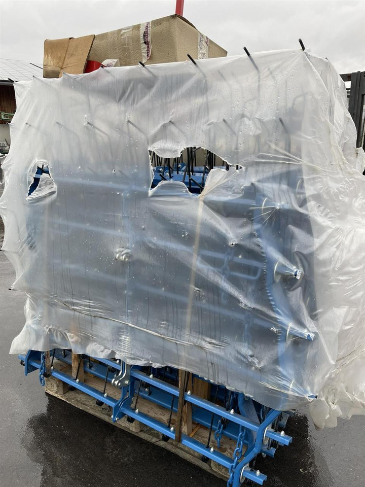 Hatzenbichler Neuer unbenutzter Striegel mit hydraulischer Druckverstellung, 12m AB, Hatzenbichler Striegel - Brány: obrázok 4 Hatzenbichler Neuer unbenutzter Striegel mit hydraulischer Druckverstellung, 12m AB, Hatzenbichler Striegel - Brány: obrázok 4