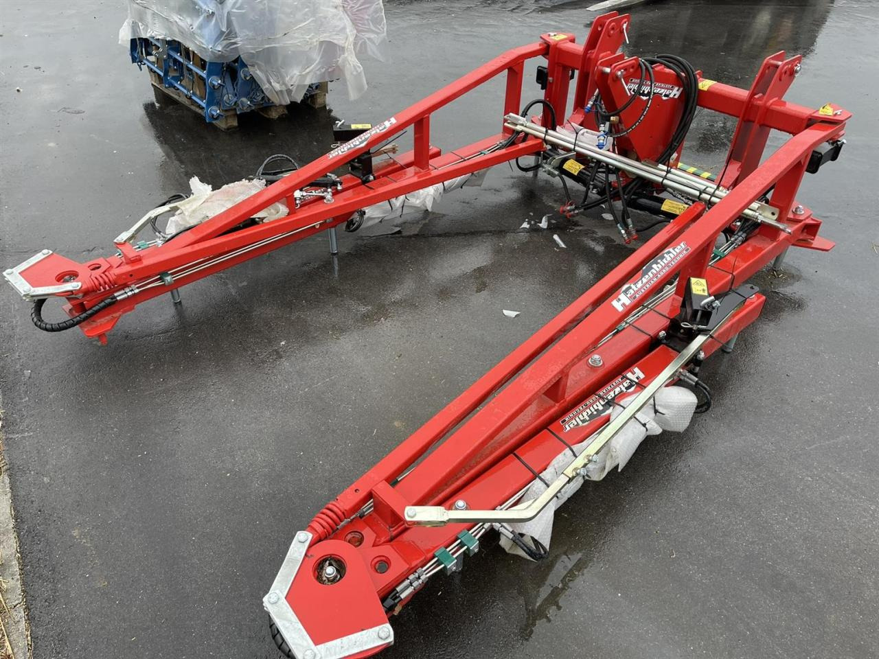 Hatzenbichler Striegel mit hydraulischer Druckverstellung, 12m, Bj. 2023, Hatzenbichler neuwertig - Brány: obrázok 3 Hatzenbichler Striegel mit hydraulischer Druckverstellung, 12m, Bj. 2023, Hatzenbichler neuwertig - Brány: obrázok 3