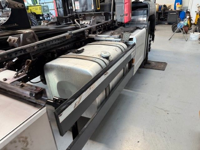 Hákový nosič kontajnerov MAN 26.460 6x2 Hyfva 20.26 S: obrázok 11 Hákový nosič kontajnerov MAN 26.460 6x2 Hyfva 20.26 S: obrázok 11